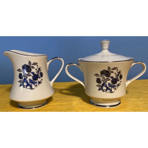 Fine China Of Japan CANTON BLUE-Creamer & Sugar Bowl W/lid-Blue Floral/Platinum - Picture 1 of 11
